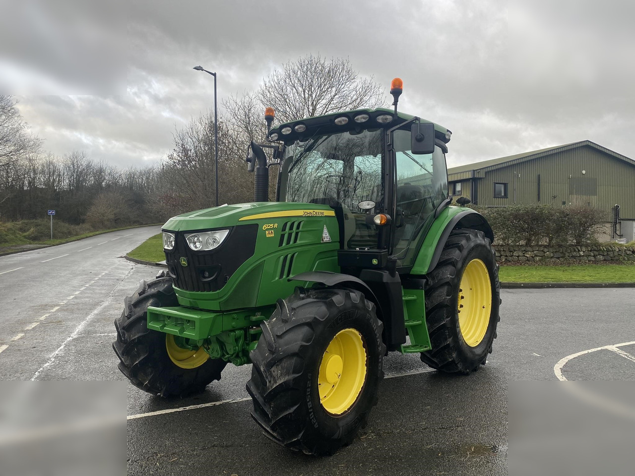 2012 JOHN DEERE 6125R - Tractor: foto 2 2012 JOHN DEERE 6125R - Tractor: foto 2