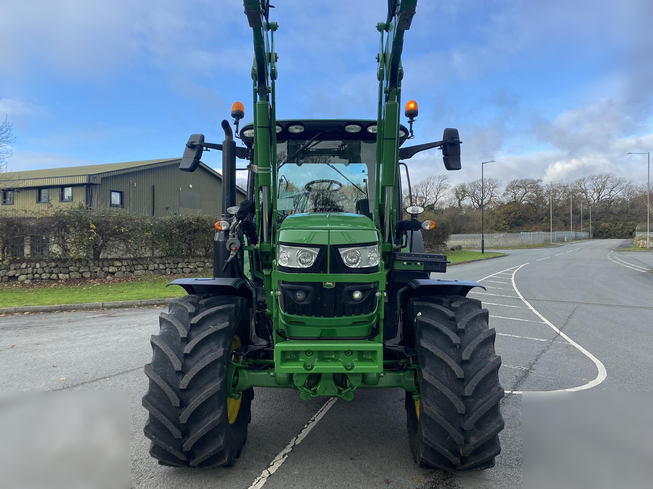 2019 JOHN DEERE 6130R - Tractor: foto 3 2019 JOHN DEERE 6130R - Tractor: foto 3