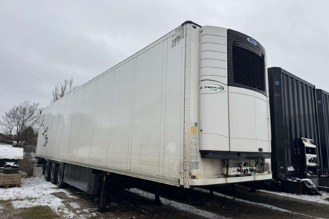 Schmitz Standart 7 cm multitemp - Semirremolque frigorífico: foto 1 Schmitz Standart 7 cm multitemp - Semirremolque frigorífico: foto 1