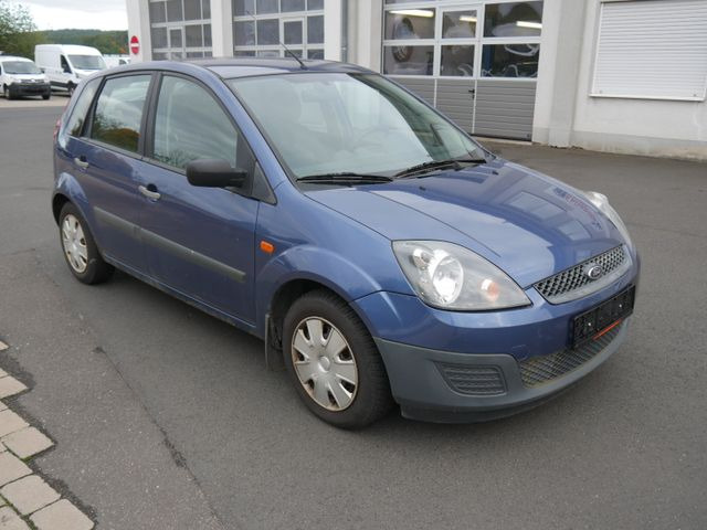 Ford Fiesta 1,3 51 kW Ambiente - Coche: foto 2 Ford Fiesta 1,3 51 kW Ambiente - Coche: foto 2