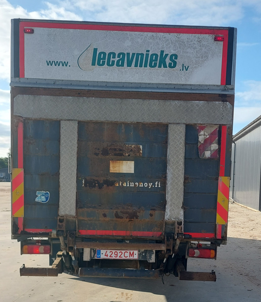 VOLVO FL240 - Camión caja cerrada: foto 3 VOLVO FL240 - Camión caja cerrada: foto 3