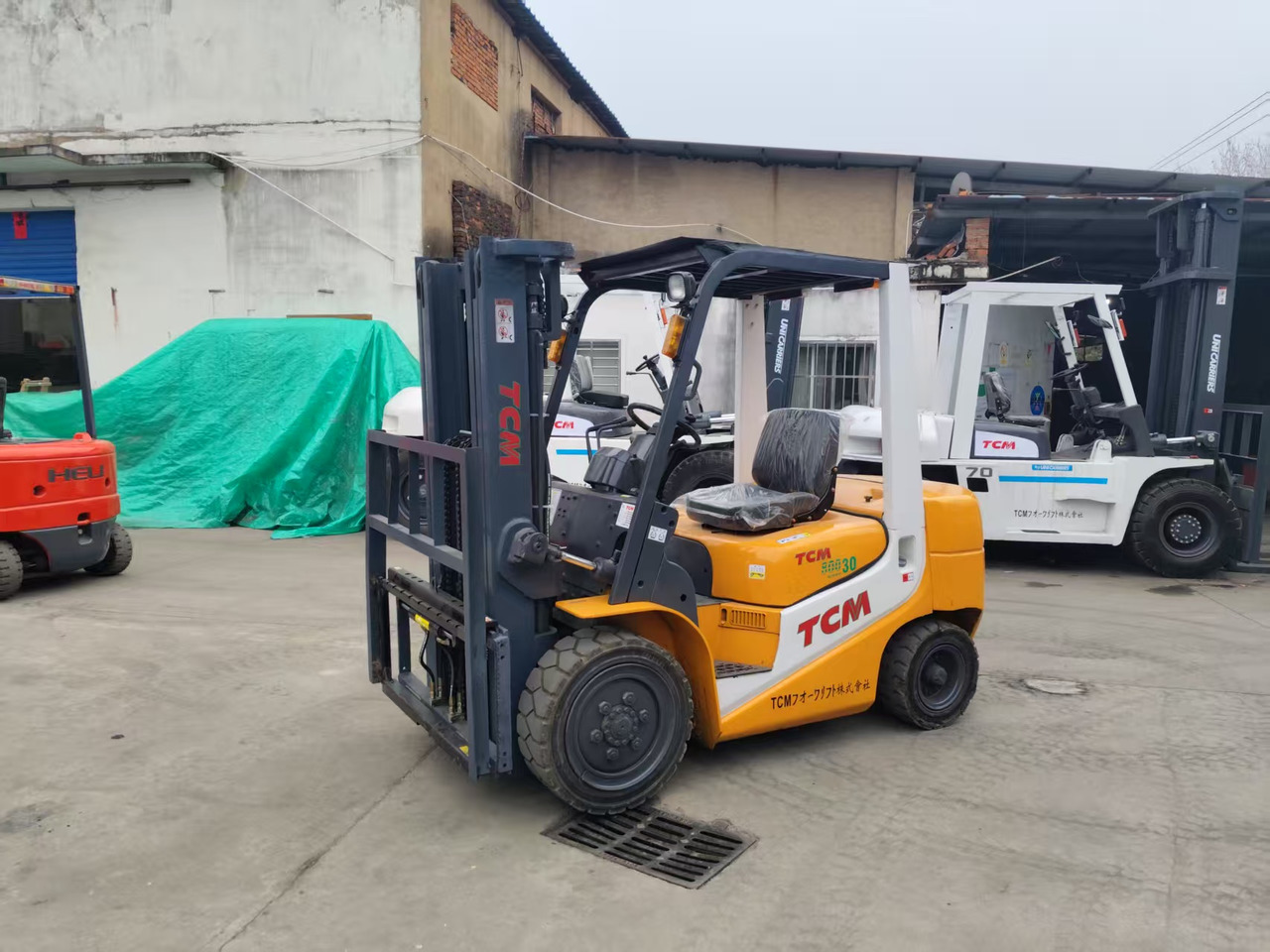 TCM FD30 Japan brand used 3 ton 4.5m diesel forklift Customizable mast clamps - Carretilla elevadora diésel: foto 1 TCM FD30 Japan brand used 3 ton 4.5m diesel forklift Customizable mast clamps - Carretilla elevadora diésel: foto 1