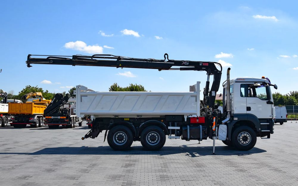 MAN TGS 33.360 / 6x4 / HDS HIAB 122 E-2 HIDUO / STEROWANIE RADIOWE / WYWROTKA / HYDROBURTA / AUTOMAT / KLIMA / TEMPOMAT / KAMERA COFANIA / SPROWADZONY - Camión volquete, Camión grúa: foto 4 MAN TGS 33.360 / 6x4 / HDS HIAB 122 E-2 HIDUO / STEROWANIE RADIOWE / WYWROTKA / HYDROBURTA / AUTOMAT / KLIMA / TEMPOMAT / KAMERA COFANIA / SPROWADZONY - Camión volquete, Camión grúa: foto 4