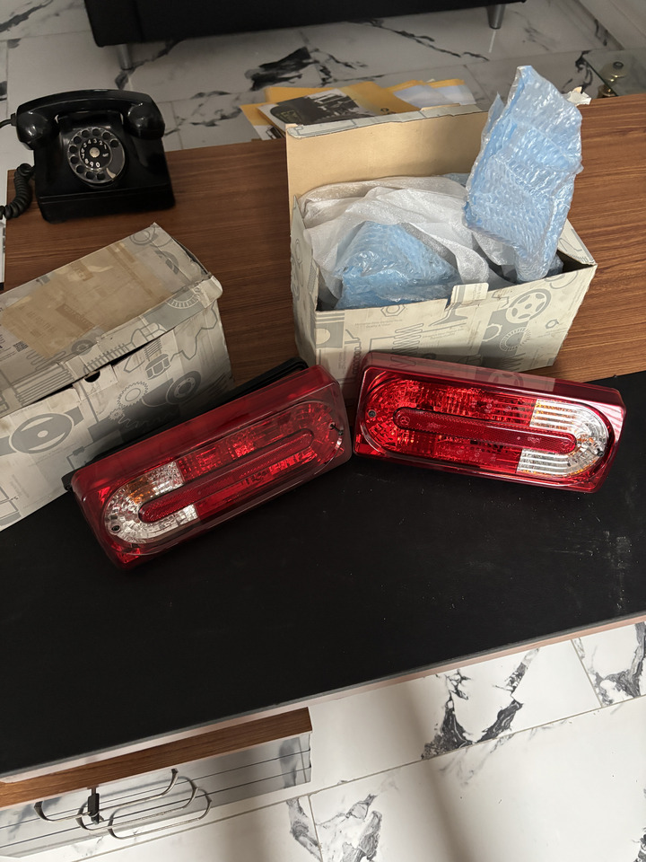 MERCEDES-BENZ G W463 G SERIES TAIL LIGHT - Luz trasera: foto 3 MERCEDES-BENZ G W463 G SERIES TAIL LIGHT - Luz trasera: foto 3