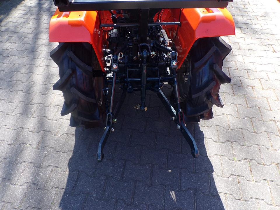 Kleintraktor Kubota B1502, ab 95€ pro Monat. - Mini tractor: foto 5 Kleintraktor Kubota B1502, ab 95€ pro Monat. - Mini tractor: foto 5