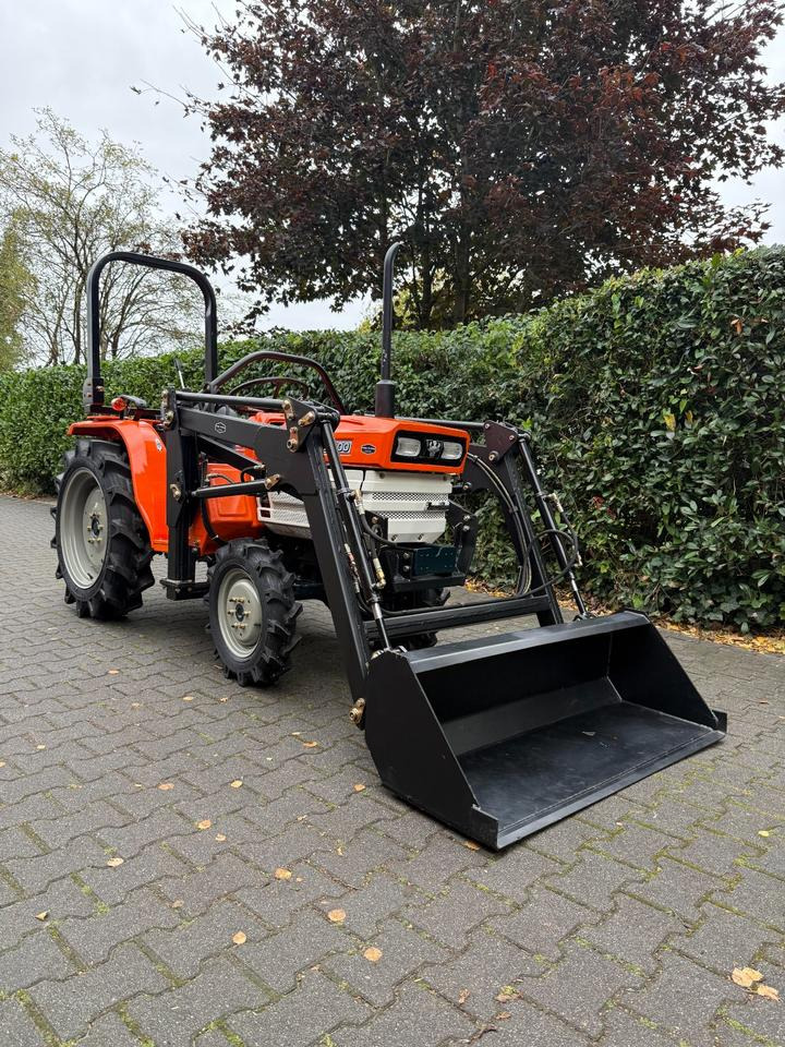 Kleintraktor Kubota B1600 mit Frontlader ab 125 € pro Monat. - Mini tractor: foto 2 Kleintraktor Kubota B1600 mit Frontlader ab 125 € pro Monat. - Mini tractor: foto 2