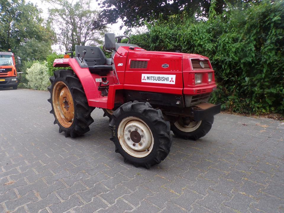 Kleintraktor Mitsubishi MT20 - Mini tractor: foto 1 Kleintraktor Mitsubishi MT20 - Mini tractor: foto 1