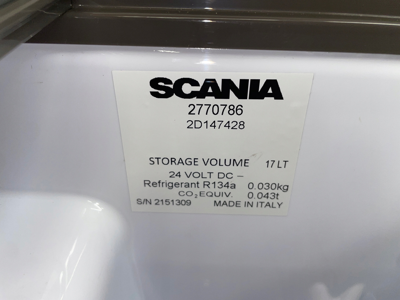 LODÓWKA CHŁODZIARKA SCANIA P G NGS 2770786 - Cabina e interior para Camión: foto 5 LODÓWKA CHŁODZIARKA SCANIA P G NGS 2770786 - Cabina e interior para Camión: foto 5