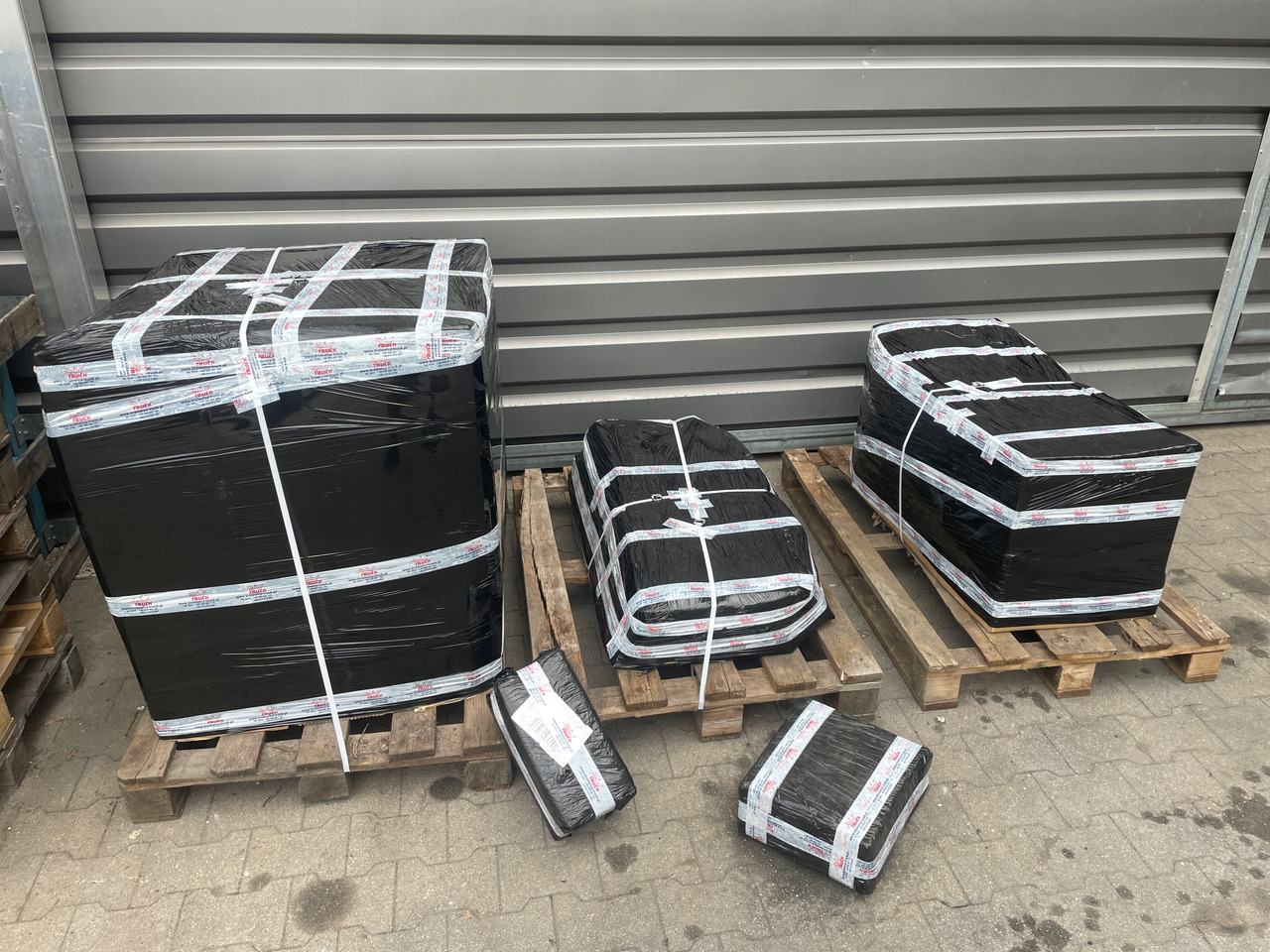 Parachoques para Camión PRAWA OSŁONA NA HALOGEN ZDERZAK MAN TG3 TGX 3 81416142276: foto 6 Parachoques para Camión PRAWA OSŁONA NA HALOGEN ZDERZAK MAN TG3 TGX 3 81416142276: foto 6