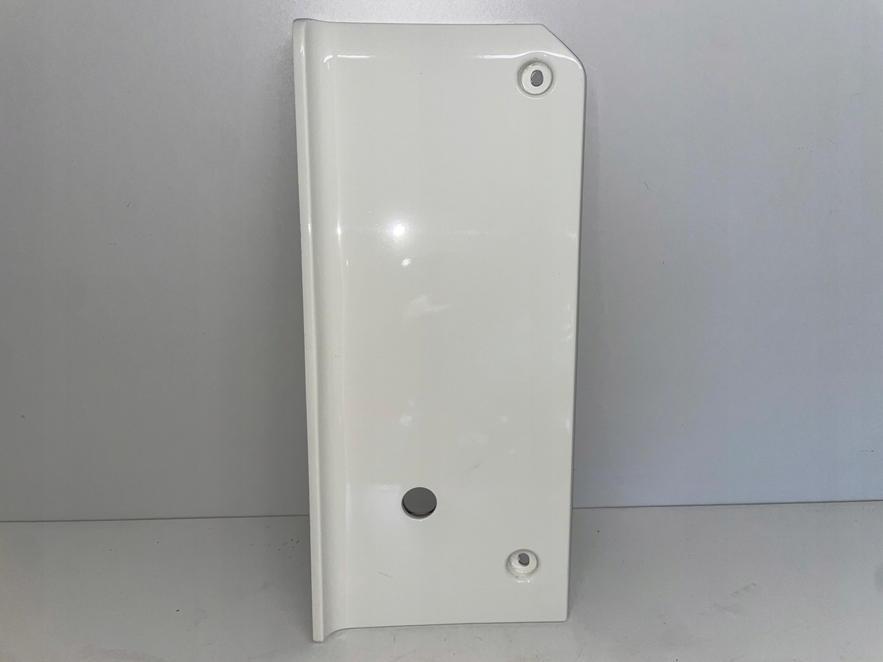 PRAWE ZAKOŃCZENIE ZDERZAKA MAN TGX TG3 MASKOWNICA 81416100988 - Parachoques para Camión: foto 1 PRAWE ZAKOŃCZENIE ZDERZAKA MAN TGX TG3 MASKOWNICA 81416100988 - Parachoques para Camión: foto 1