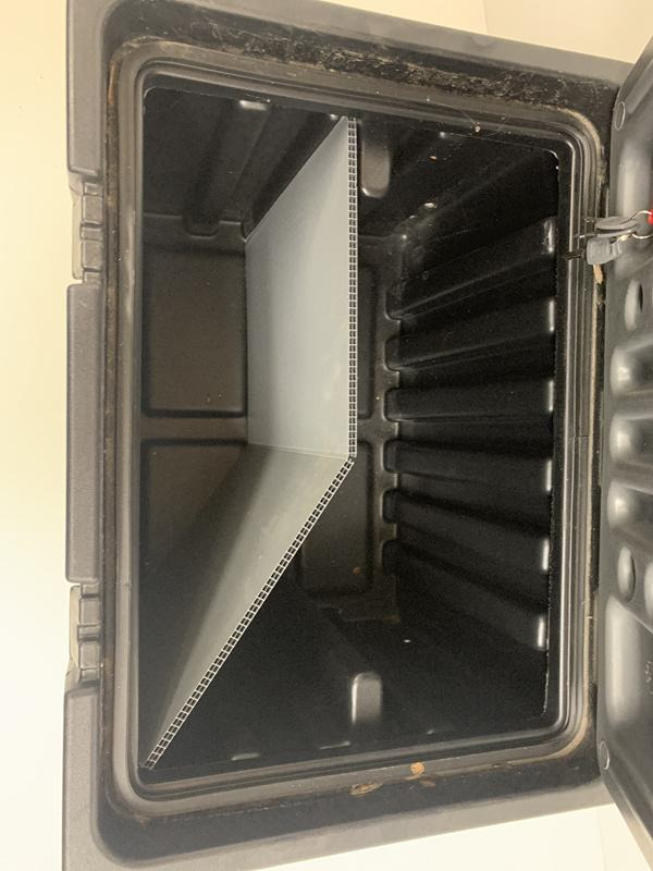 SKRZYNIA NARZĘDZIOWA SCHMITZ KRONE KOGEL WIELTON - Carrocería y exterior para Camión: foto 4 SKRZYNIA NARZĘDZIOWA SCHMITZ KRONE KOGEL WIELTON - Carrocería y exterior para Camión: foto 4