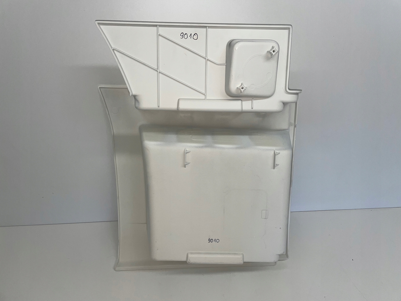 STOPIEŃ STOPNICA MAN TGX 3 TG3 - Peldaño para Camión: foto 3 STOPIEŃ STOPNICA MAN TGX 3 TG3 - Peldaño para Camión: foto 3