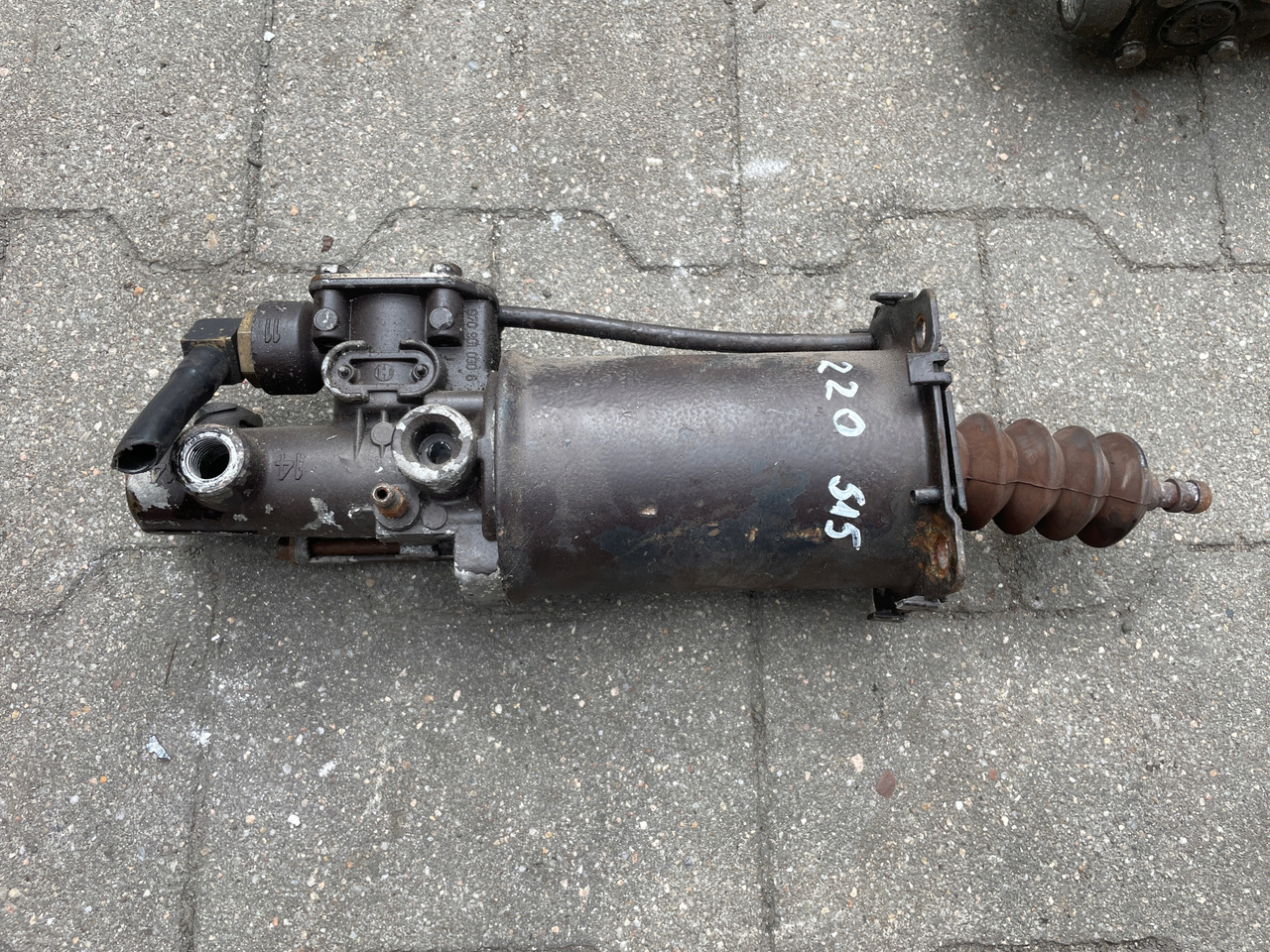 WYBIERAK SKRZYNI BIEGÓW WYSPRZĘGLIK ZAWÓR MAN TGA TGS TGX 9700514127 - Cilindro de embrague para Camión: foto 1 WYBIERAK SKRZYNI BIEGÓW WYSPRZĘGLIK ZAWÓR MAN TGA TGS TGX 9700514127 - Cilindro de embrague para Camión: foto 1