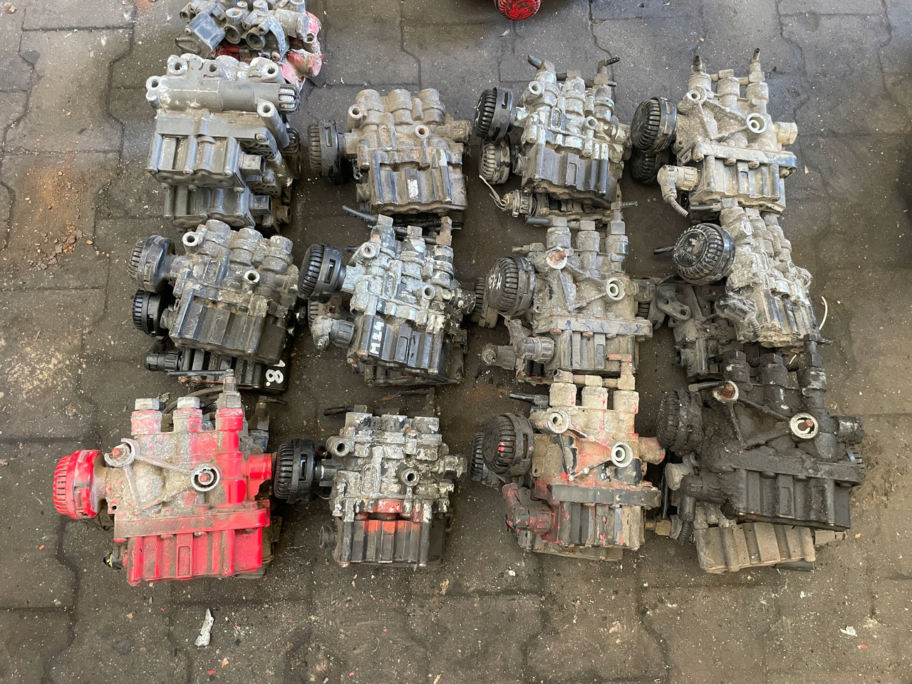 ZAWÓR PODUSZEK ECAS MAN TGA TGX TGS 4729000550 - Suspensión neumática para Camión: foto 4 ZAWÓR PODUSZEK ECAS MAN TGA TGX TGS 4729000550 - Suspensión neumática para Camión: foto 4