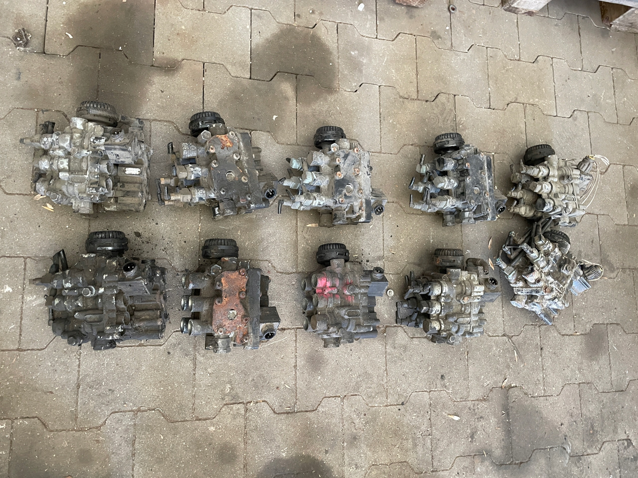 ZAWÓR PODUSZEK ECAS MAN TGA TGX TGS 4729000570 - Suspensión neumática para Camión: foto 4 ZAWÓR PODUSZEK ECAS MAN TGA TGX TGS 4729000570 - Suspensión neumática para Camión: foto 4