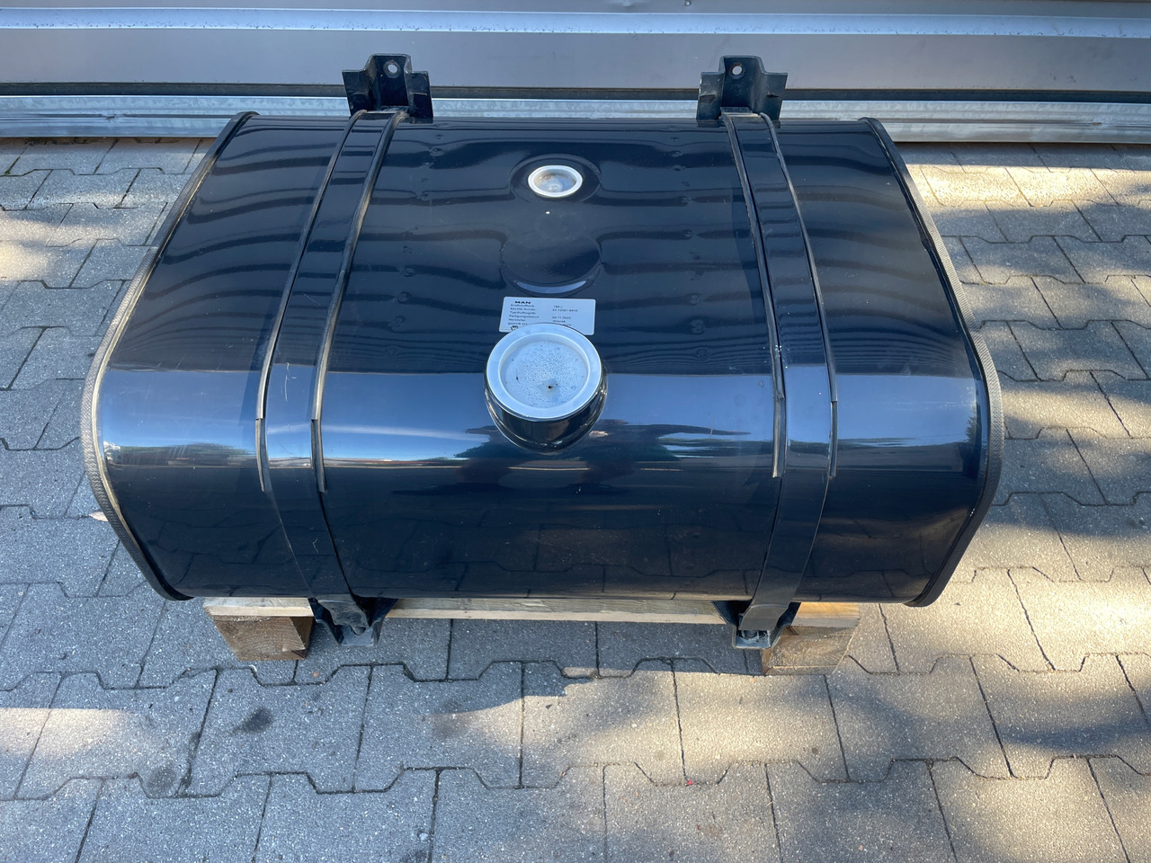 ZBIORNIK PALIWA MAN 150 L , L2000 TGL TGM 81122015818 - NOWY - - Depósito de combustible para Camión: foto 1 ZBIORNIK PALIWA MAN 150 L , L2000 TGL TGM 81122015818 - NOWY - - Depósito de combustible para Camión: foto 1