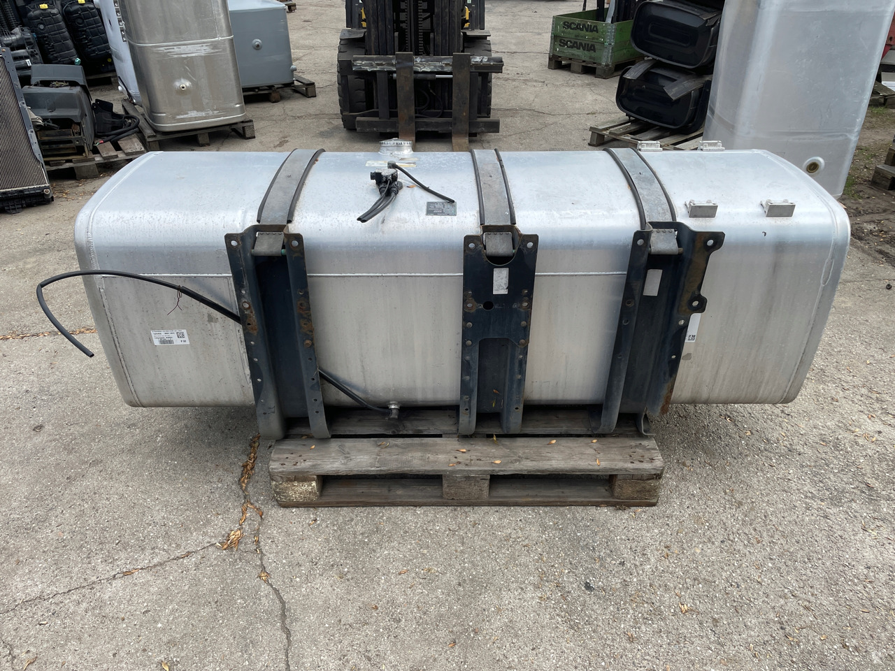 ZBIORNIK PALIWA MAN TGX TGS TGX3 TG3 910 L 81122016846 - Depósito de combustible para Camión: foto 5 ZBIORNIK PALIWA MAN TGX TGS TGX3 TG3 910 L 81122016846 - Depósito de combustible para Camión: foto 5