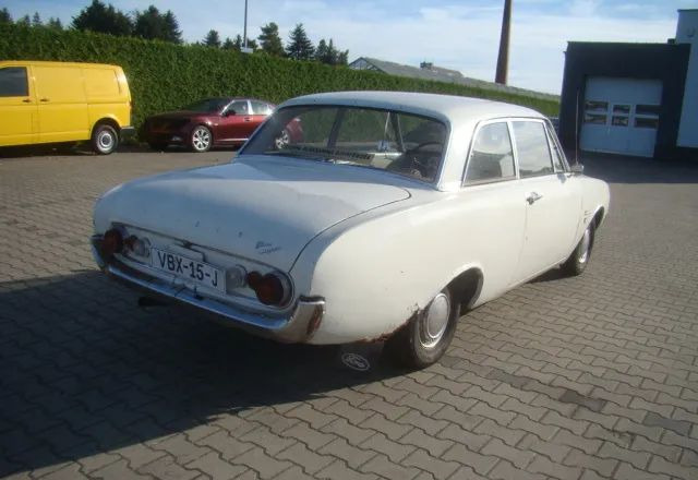 Ford Taunus - Coche: foto 4 Ford Taunus - Coche: foto 4