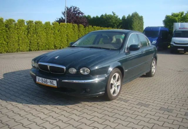 Jaguar X-Type - Sedan: foto 1 Jaguar X-Type - Sedan: foto 1