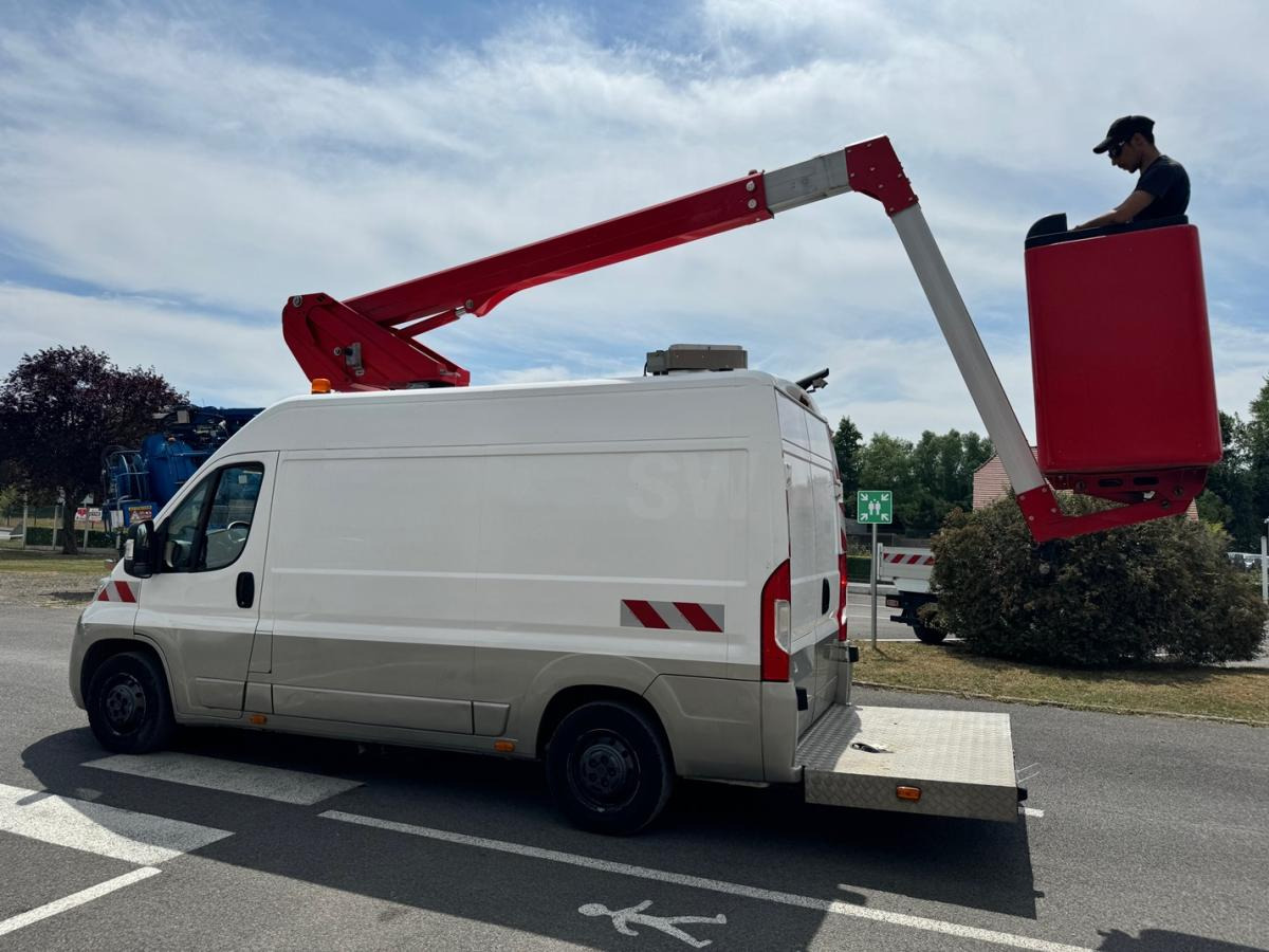 Citroën Jumper - Plataforma elevadora, Furgoneta: foto 3 Citroën Jumper - Plataforma elevadora, Furgoneta: foto 3