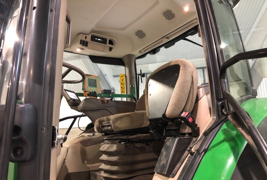 John Deere 6155R - Tractor: foto 3 John Deere 6155R - Tractor: foto 3