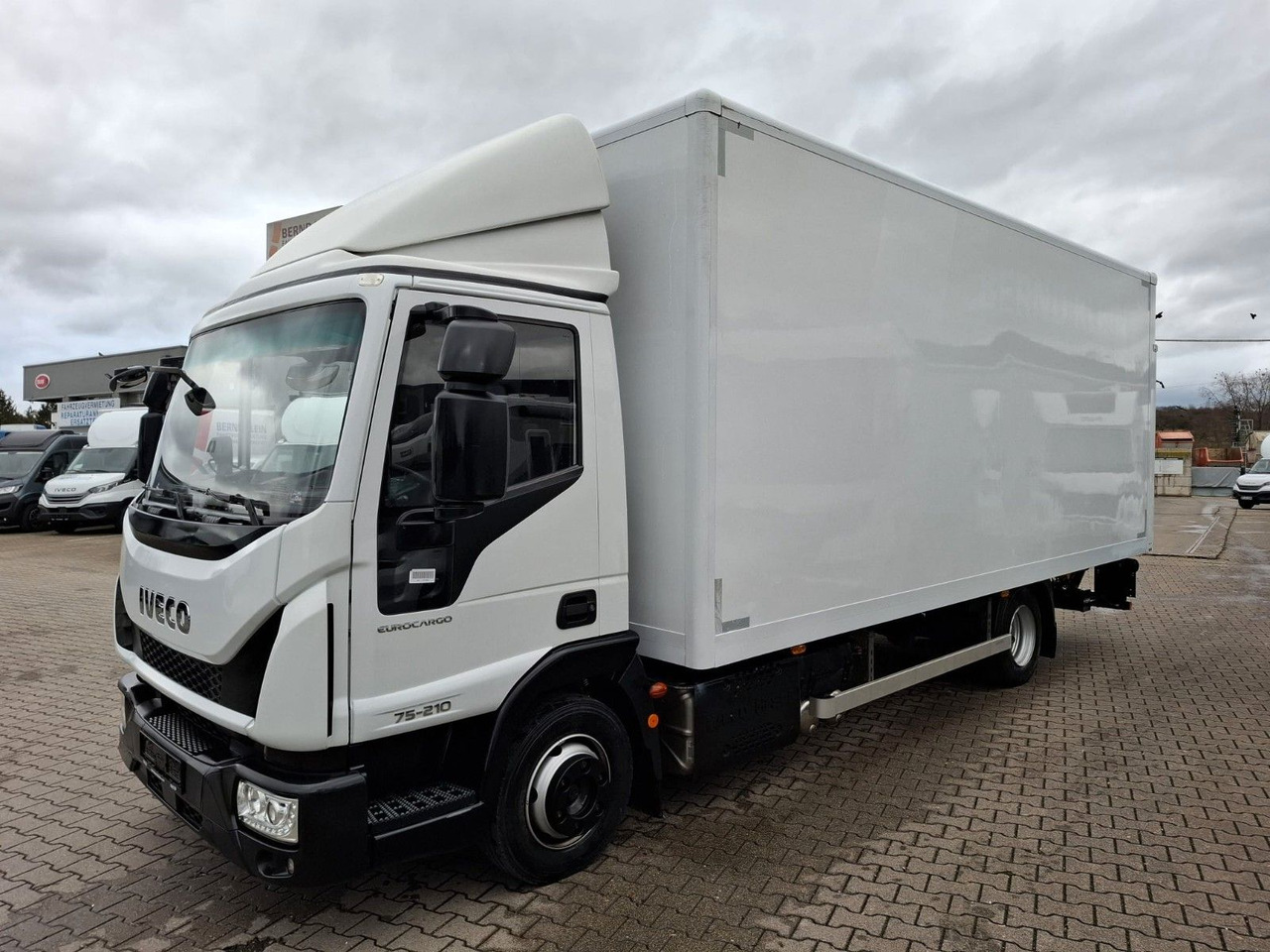 Iveco ML75-210P, Koffer, LBW, Klima, Luft,.. - Furgoneta caja cerrada: foto 1 Iveco ML75-210P, Koffer, LBW, Klima, Luft,.. - Furgoneta caja cerrada: foto 1