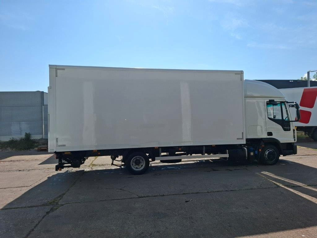 Iveco ML80-210, FFH, Koffer, LBW, Luft, - Furgoneta caja cerrada: foto 4 Iveco ML80-210, FFH, Koffer, LBW, Luft, - Furgoneta caja cerrada: foto 4