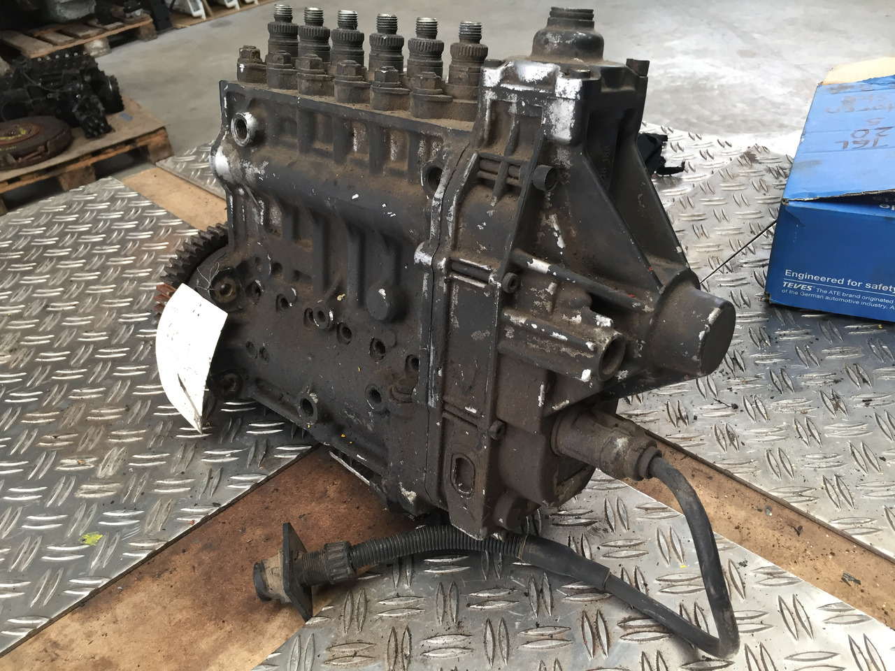 Bomba de combustible para Camión Gebrauchte Einspritzpumpe MAN TGA D 2866, LF31, 6 Zylinder: foto 7 Bomba de combustible para Camión Gebrauchte Einspritzpumpe MAN TGA D 2866, LF31, 6 Zylinder: foto 7