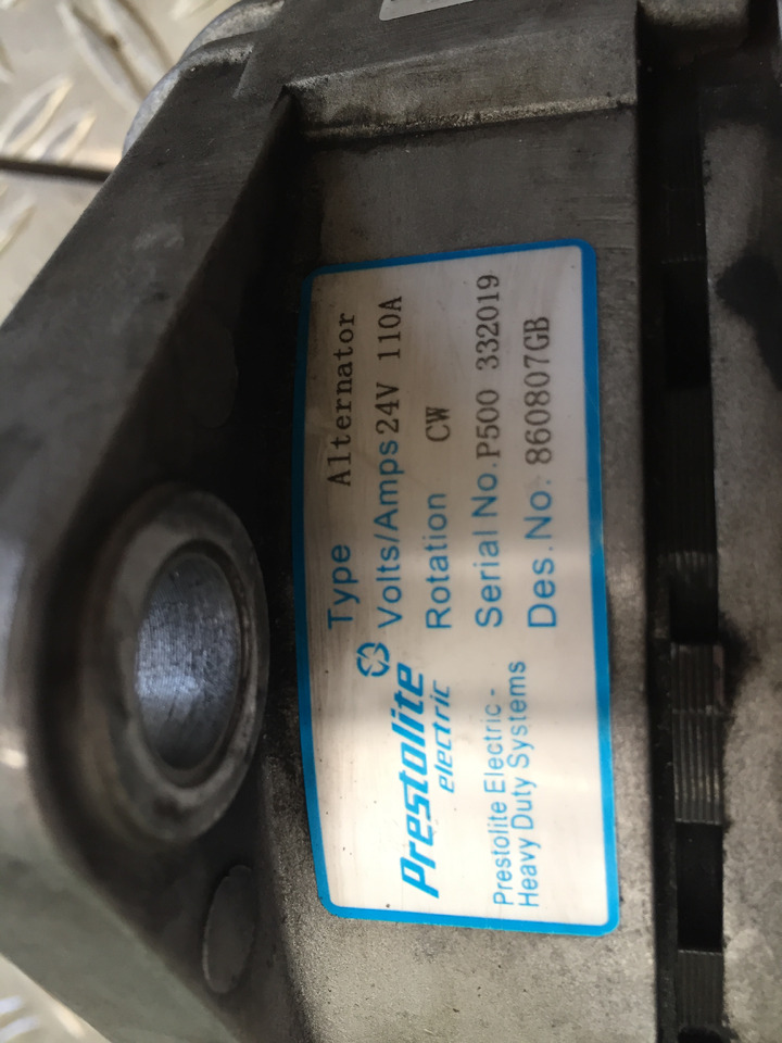 Alternador para Camión Gebrauchte Lichtmaschine MB Axor 1824, Motor Typ OM 906 LA, Artikel - Nr. : A 012 154 67 02: foto 6 Alternador para Camión Gebrauchte Lichtmaschine MB Axor 1824, Motor Typ OM 906 LA, Artikel - Nr. : A 012 154 67 02: foto 6