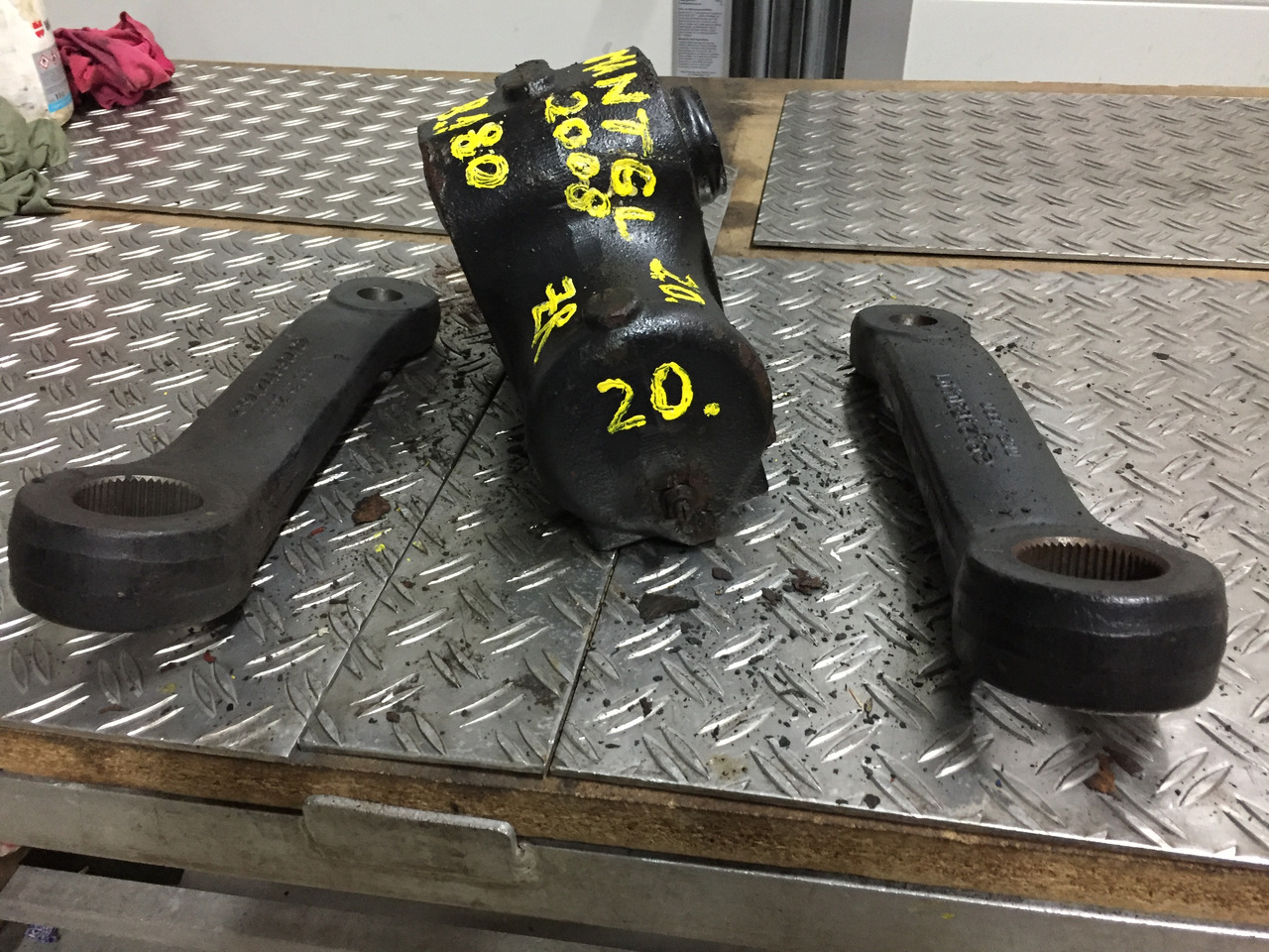 Gebrauchtes Lenkgetriebe MAN TGL, 8.180, Artikel - Nr.: 81.9999 - 9999 - Caja de dirección para Camión: foto 4 Gebrauchtes Lenkgetriebe MAN TGL, 8.180, Artikel - Nr.: 81.9999 - 9999 - Caja de dirección para Camión: foto 4