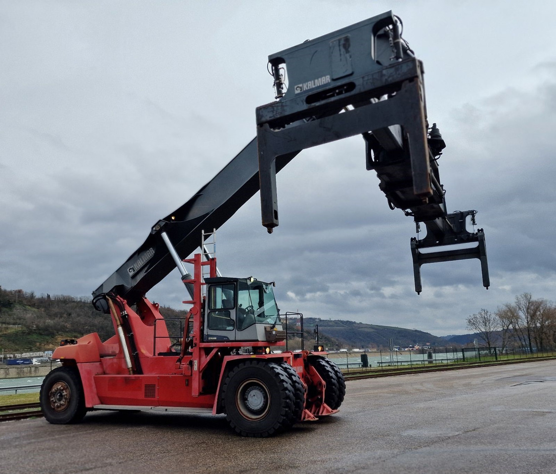 KALMAR DRF 450 70 S5XS - Reach stacker: foto 3 KALMAR DRF 450 70 S5XS - Reach stacker: foto 3