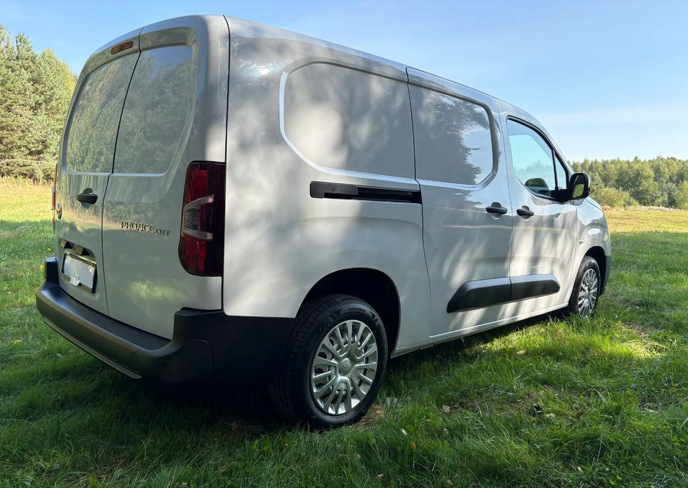 Toyota Proace City Verso 1.5 D-4D Combi - Furgoneta pequeña: foto 5 Toyota Proace City Verso 1.5 D-4D Combi - Furgoneta pequeña: foto 5