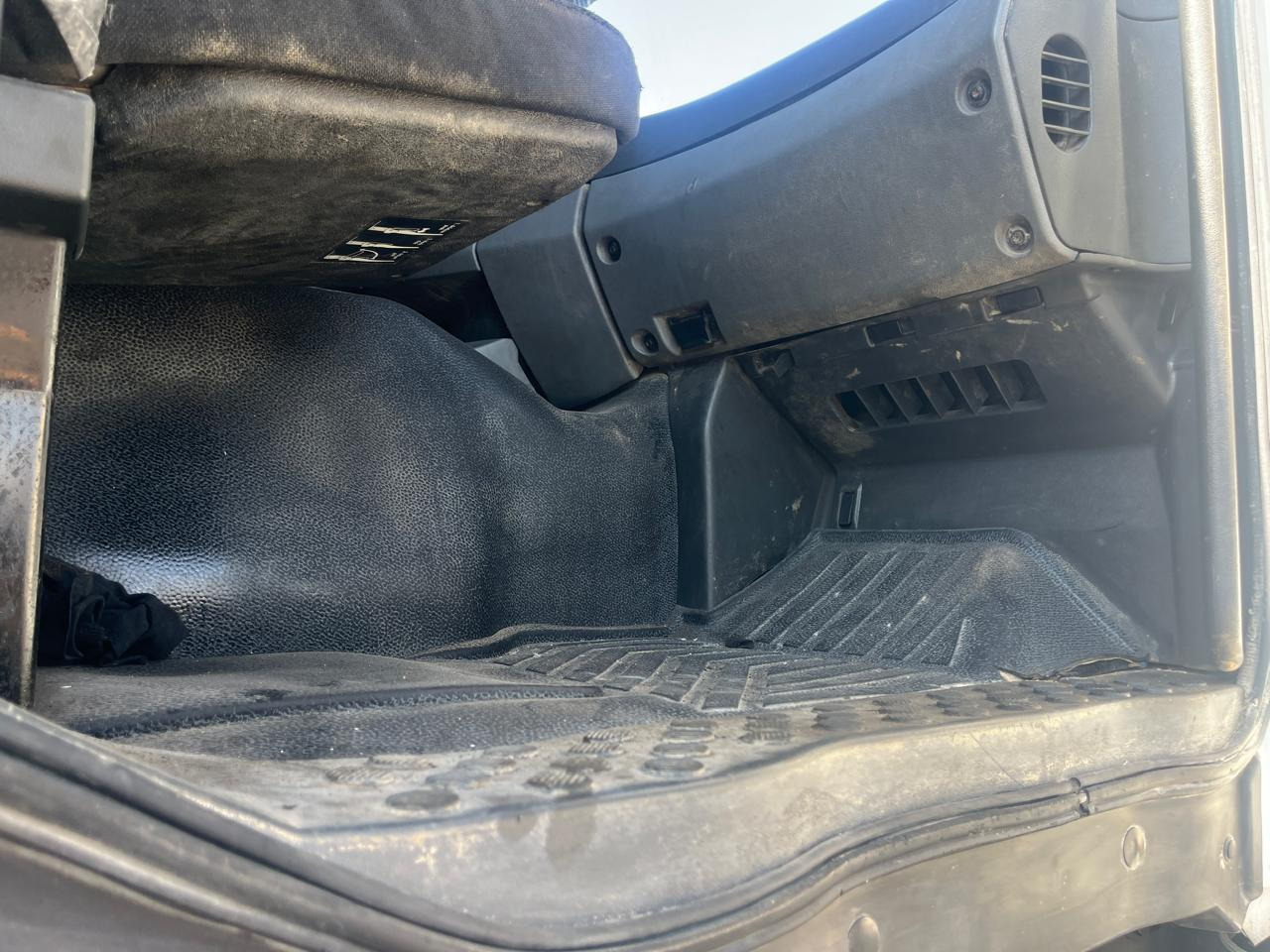 MERCEDES-BENZ Actros 3341 - Camión volquete: foto 3 MERCEDES-BENZ Actros 3341 - Camión volquete: foto 3