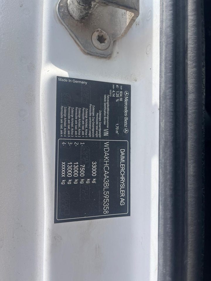 MERCEDES-BENZ Actros 3341 - Camión chasis: foto 3 MERCEDES-BENZ Actros 3341 - Camión chasis: foto 3