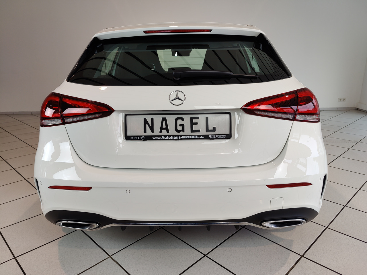 Sedan Mercedes-Benz A 200 7G-DCT AMG Line  Kamera Navi LED SHZ: foto 6