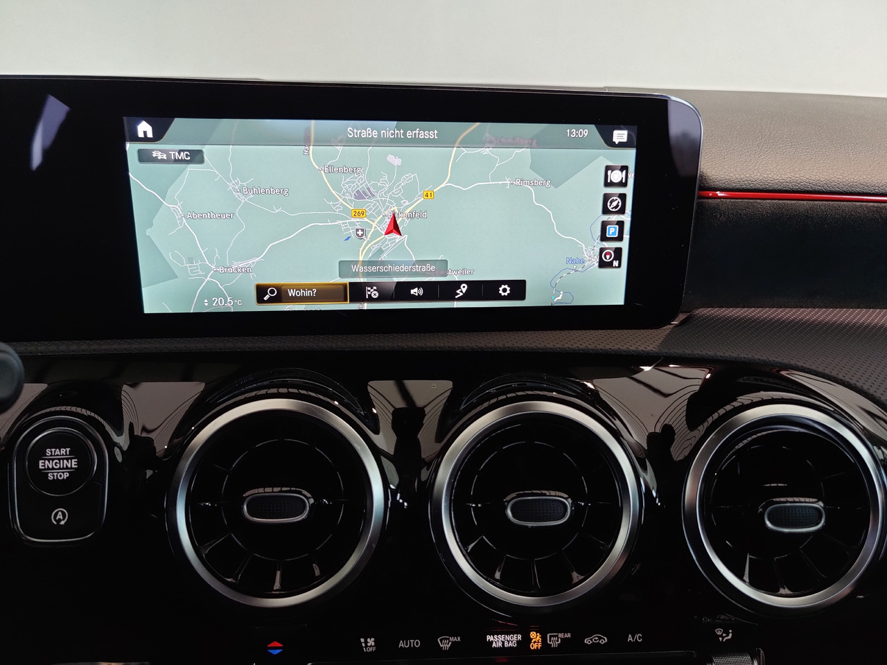 Sedan Mercedes-Benz A 200 7G-DCT AMG Line  Kamera Navi LED SHZ: foto 12