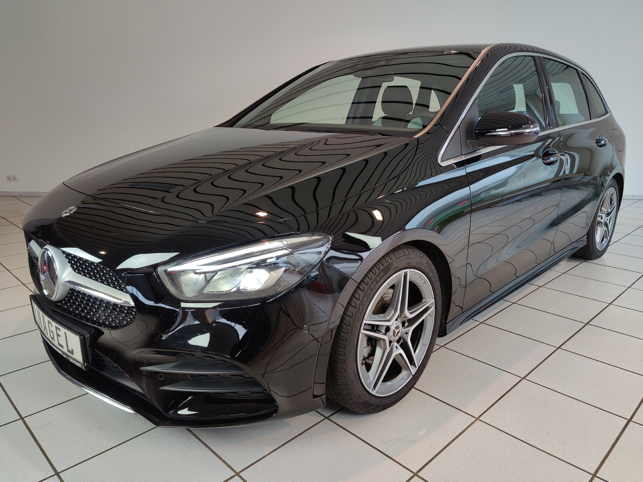 Mercedes-Benz B 200 d 8G-DCT AMG Line Navi LED Sport DAB Rükam - Coche: foto 1 Mercedes-Benz B 200 d 8G-DCT AMG Line Navi LED Sport DAB Rükam - Coche: foto 1