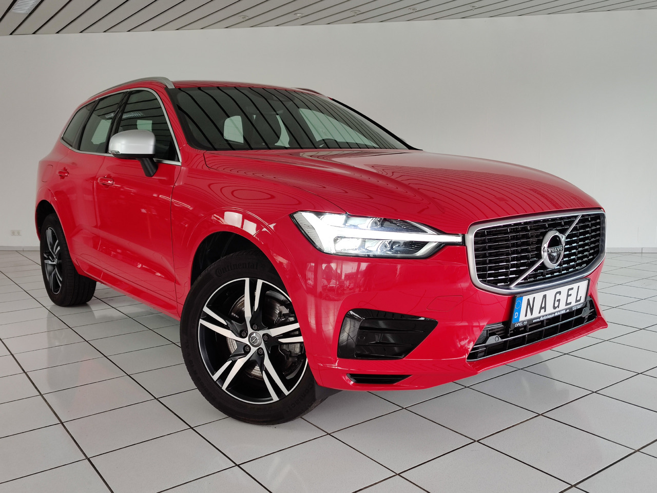 Volvo XC60 R Design AWD 228kW 360°Kam Pano Head-Up CD Apple - SUV/ Todoterreno: foto 3 Volvo XC60 R Design AWD 228kW 360°Kam Pano Head-Up CD Apple - SUV/ Todoterreno: foto 3