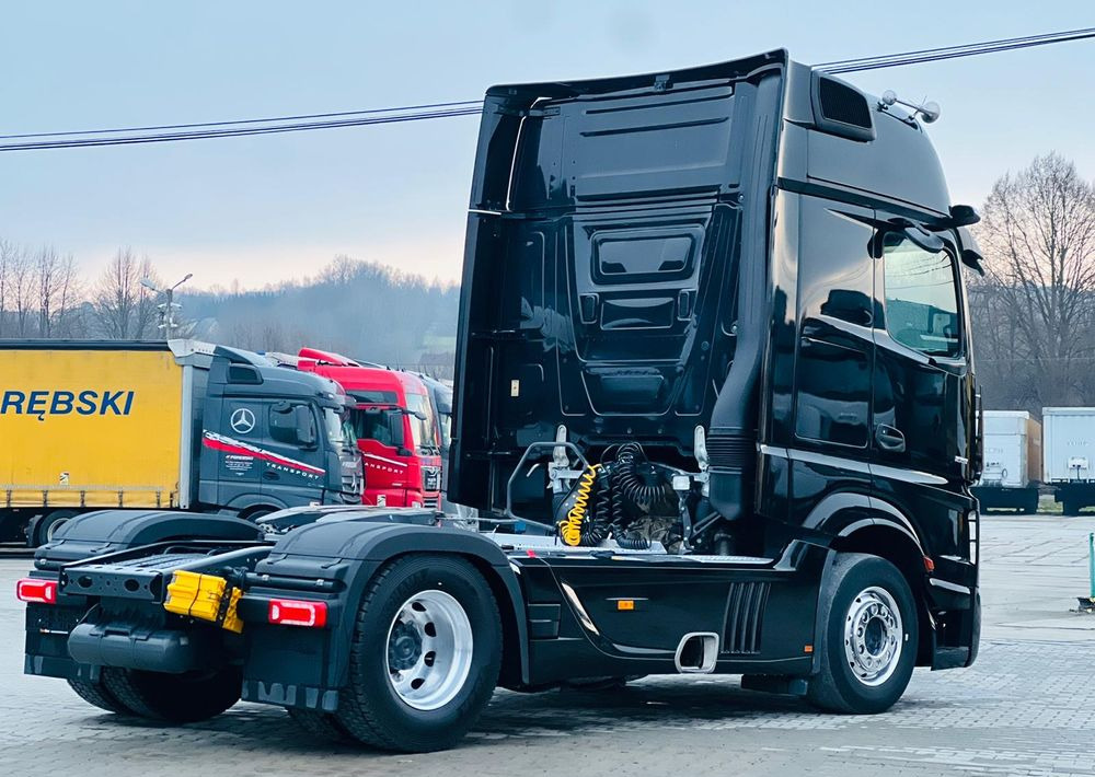 Mercedes-Benz Actros 1851/GIGA SPACE/ Retarder/ Klima Postojowa/ Aktywny tempomat ACC/ - Cabeza tractora: foto 3 Mercedes-Benz Actros 1851/GIGA SPACE/ Retarder/ Klima Postojowa/ Aktywny tempomat ACC/ - Cabeza tractora: foto 3