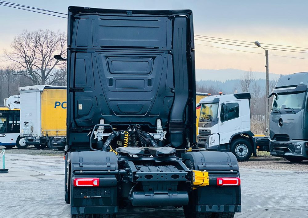 Mercedes-Benz Actros 1851/GIGA SPACE/ Retarder/ Klima Postojowa/ Aktywny tempomat ACC/ - Cabeza tractora: foto 4 Mercedes-Benz Actros 1851/GIGA SPACE/ Retarder/ Klima Postojowa/ Aktywny tempomat ACC/ - Cabeza tractora: foto 4