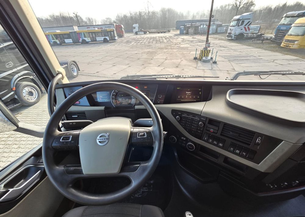 Volvo FH460 EURO6 KLIMA POSTOJOWA - Cabeza tractora: foto 5 Volvo FH460 EURO6 KLIMA POSTOJOWA - Cabeza tractora: foto 5