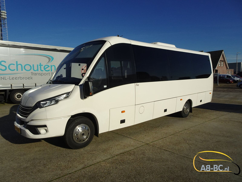 Autocar nuevo Iveco New Rosero First 31 seats EURO 6: foto 12