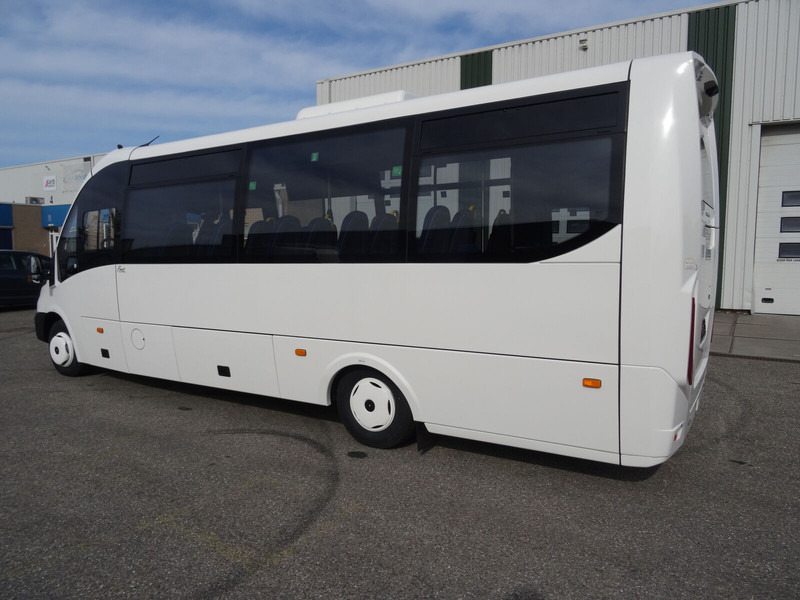 Autobús suburbano nuevo Iveco Rosero First - 24 Seats EURO 6: foto 13 Autobús suburbano nuevo Iveco Rosero First - 24 Seats EURO 6: foto 13