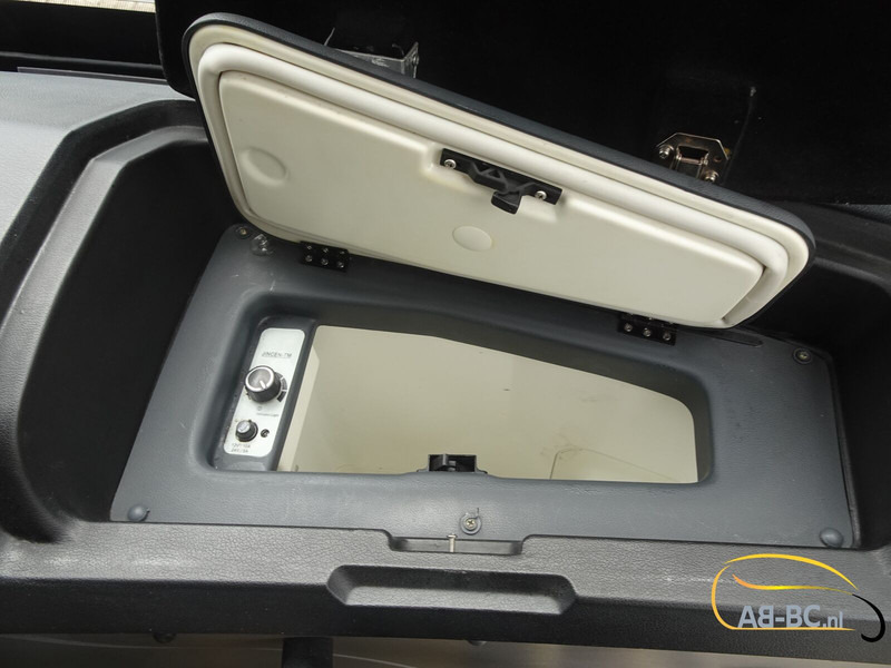 Scania Higer Touring HD, 54 Seats +Lift, Euro 6 - Autocar: foto 4 Scania Higer Touring HD, 54 Seats +Lift, Euro 6 - Autocar: foto 4