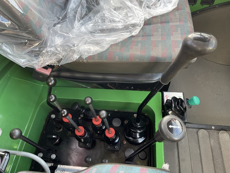 Unimog Unimog U2100 Agrar-Forst , erst 28 Tkm, Sammlerfahrzeug , tire control , Hochdach , Ez.2005 - Maquinaria agrícola: foto 5 Unimog Unimog U2100 Agrar-Forst , erst 28 Tkm, Sammlerfahrzeug , tire control , Hochdach , Ez.2005 - Maquinaria agrícola: foto 5