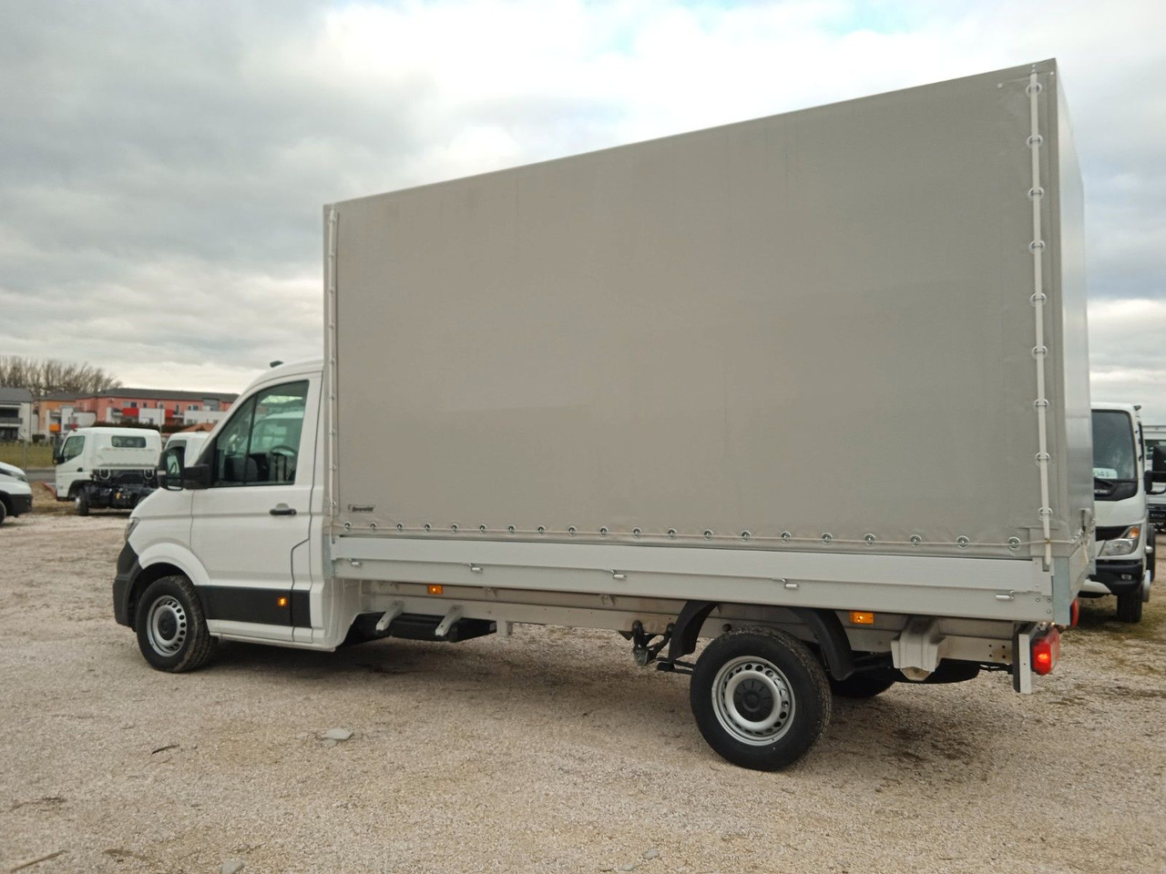 Volkswagen Crafter L4 Pritsche und Plane 140Ps SOFORT - Furgoneta con lona: foto 3 Volkswagen Crafter L4 Pritsche und Plane 140Ps SOFORT - Furgoneta con lona: foto 3
