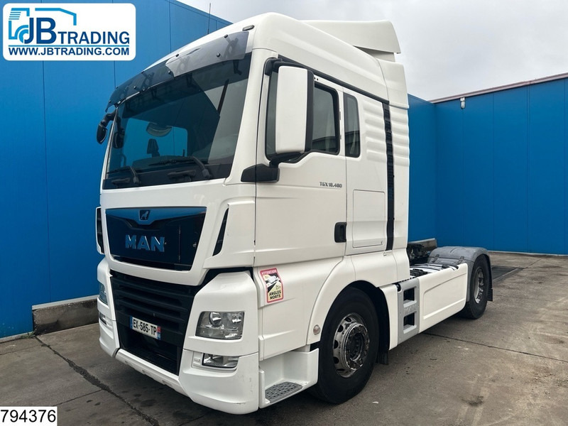 MAN TGX 18 460 EURO 6, Retarder, PTO - Cabeza tractora: foto 1 MAN TGX 18 460 EURO 6, Retarder, PTO - Cabeza tractora: foto 1