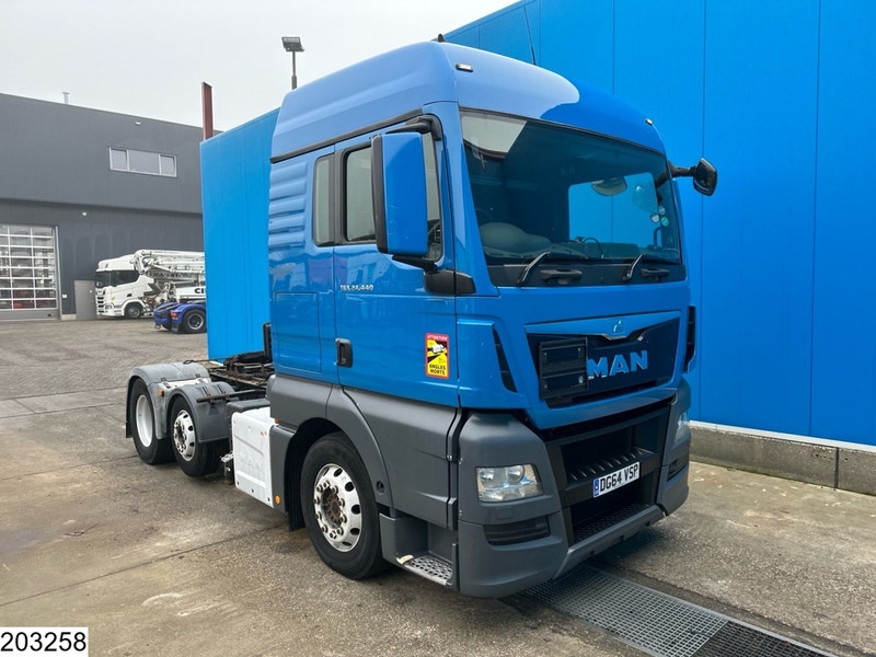 MAN TGX 24 440 6x2, EURO 5, RHD, ADR, PTO - Cabeza tractora: foto 4 MAN TGX 24 440 6x2, EURO 5, RHD, ADR, PTO - Cabeza tractora: foto 4