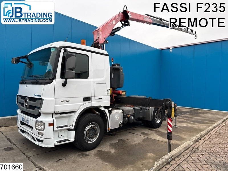 Mercedes-Benz Actros 1836 EURO 5, Fassi, Remote - Cabeza tractora: foto 1 Mercedes-Benz Actros 1836 EURO 5, Fassi, Remote - Cabeza tractora: foto 1