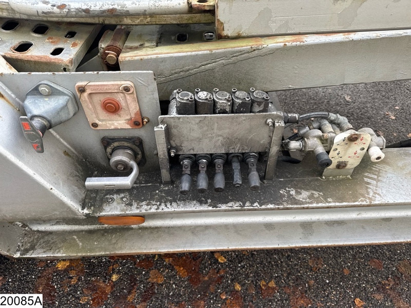 Semirremolque portavehículos Janhel Autotransport Hydraulics, Winch: foto 13 Semirremolque portavehículos Janhel Autotransport Hydraulics, Winch: foto 13